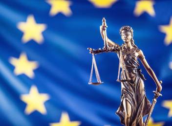 La Cour de l'UE assure la protection par le Droit d'Auteur des œuvres externes d'art appliqué 